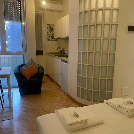 Lorenteggio Cozy House *