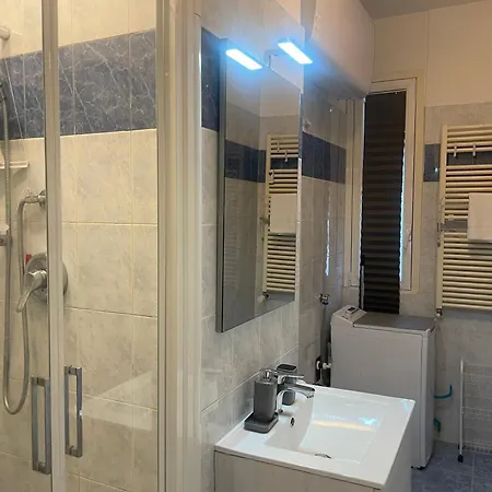 Lorenteggio Cozy House Apartamento *